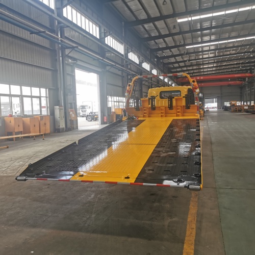 Isuzu 5 toneladas de camión de remolque plano