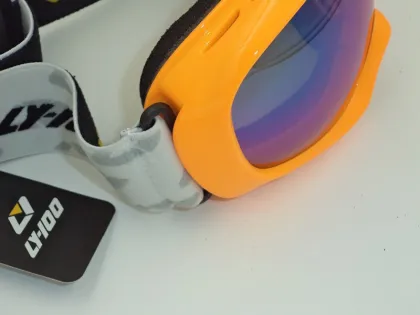 anti-fog ski goggles
