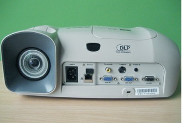 PROJECTOR
