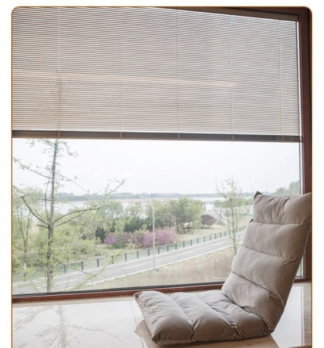 Beautiful and practical blinds glass