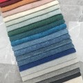 Tissu d'ameublement multicolore de qualité supérieure.