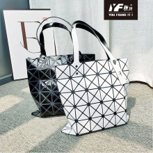 Customized reusable pvc tote shopping bag with bottom and zipper handbags foldable bag for women