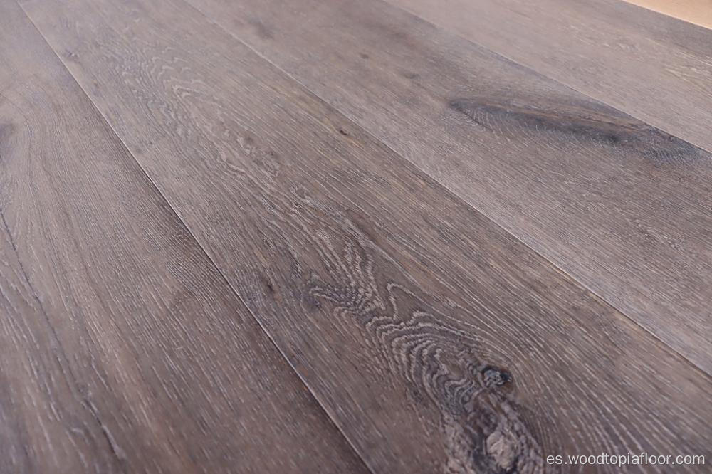 Piso de madera del piso de roble cortado con cepillo de 4 mm