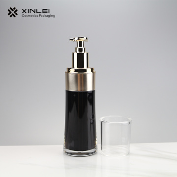Bouteille de lotion d&#39;emballage cosmétique acrylique noire avec pompe