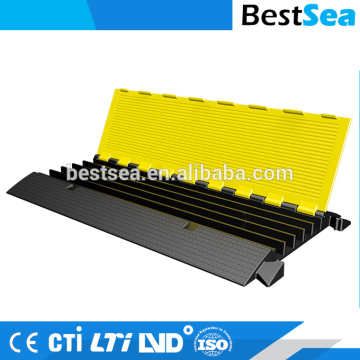 Cable protector ramp polyurethane, heavy duty rubber cable tray