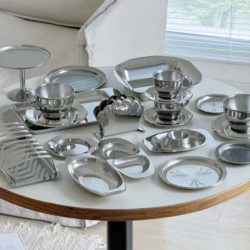 Stylish Metal Cutlery Set with Diverse Designs