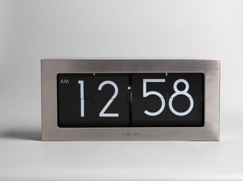 Часы с металлической коробкой Western Metal Flip Clock