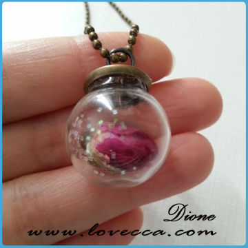 Vintage style dry flower vial glass dome pendant glass dome necklace