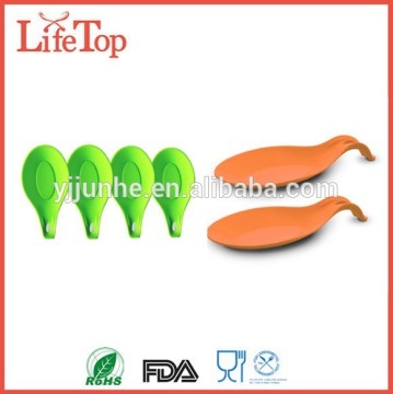Flexible Almond-Shaped Silicone Spoon Rest - 4-pack