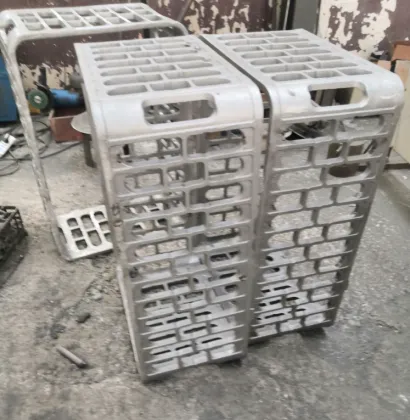 Heat treatment base tray for industrial furnace