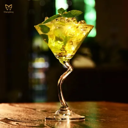 Z-Shaped Stem Martini Cocktail Glasses