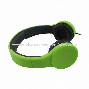 Rubber Headphones, 20 to 20,000Hz Frequency Range, Various Colors Available