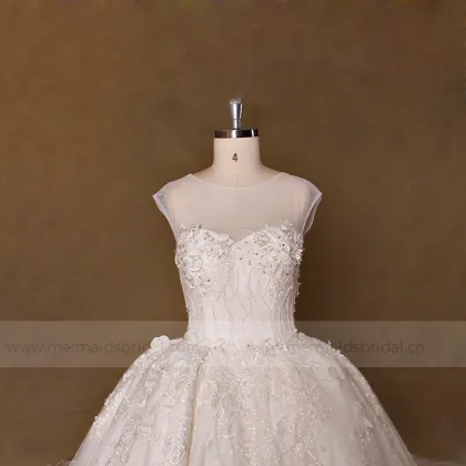 Luxurious Lace Ball Gown Wedding Dress Bridal