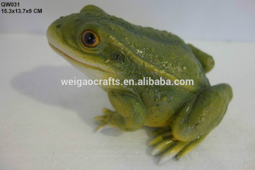 painted resin frog garden decoration