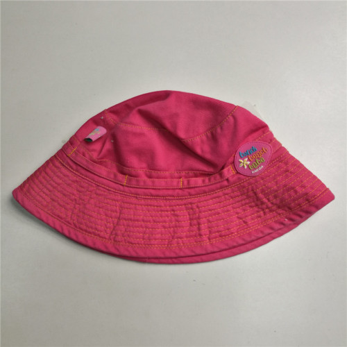 2017 หมวกกุหลาบสีชมพูกับพิมพ์ยาง