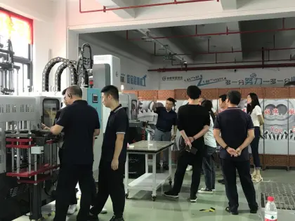 Rubber Injection Molding Machine