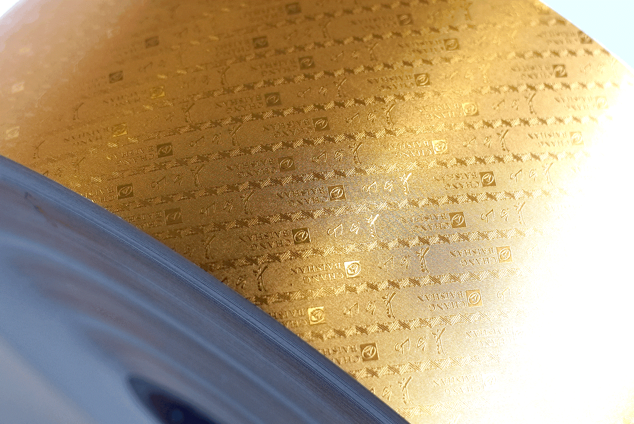 GOUD IMBOSSED INNER-lining papier