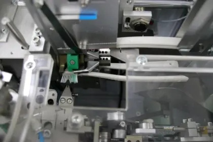 4 Axis Special Toothbrush Tufting Unit Machine