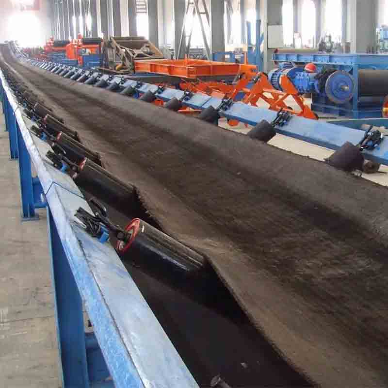 Limestone conveying roller belt conveyor 