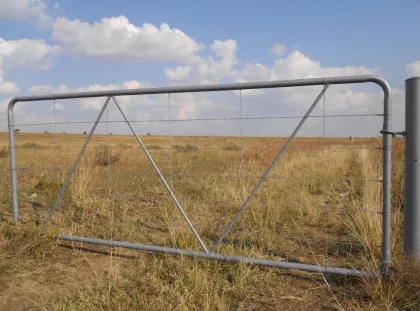 hot dipped galvanized N stay Farm gate