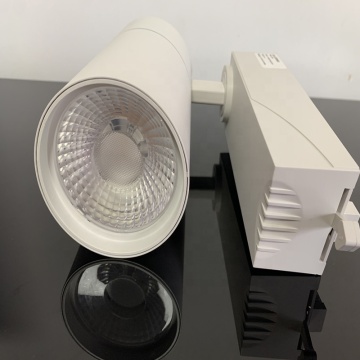 China Supplier LED Track Light with 3 Years Guarantee