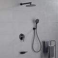 Sistema doccia nera opaco con beccuccio di vasca