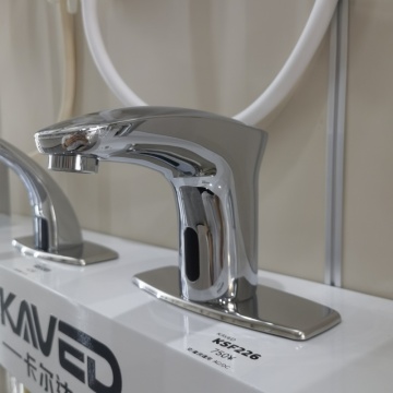 Robinets infrarouges: technologie sans contact pour le lavage des mains hygiénique
