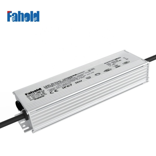 12V 60W Voltaje constante Controlador LED dimmable IP67