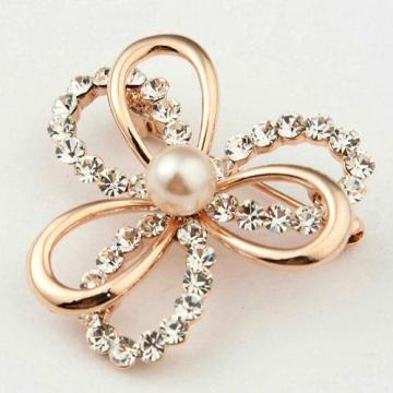 Evening party flower gold brooch with large pearl and CZ diamond