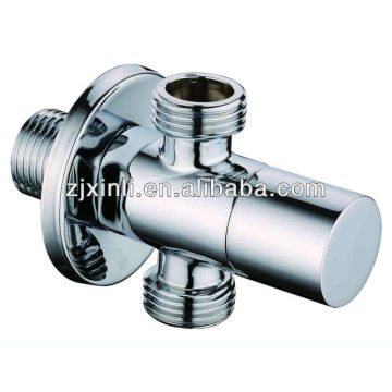 Brass Angle Valve, 2 Way Valve, Polish and Chrome Finish, M1/2"-M1/2"