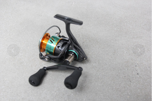 Double handle knob spinning reel