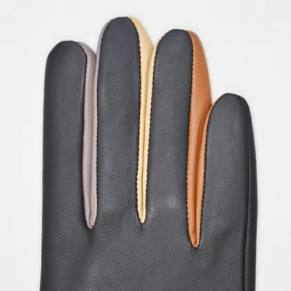 Lady sheepskin leather gloves