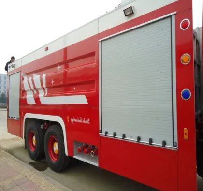 UD Brand Rescue Truck Fire Fighting Tanker Vehicle