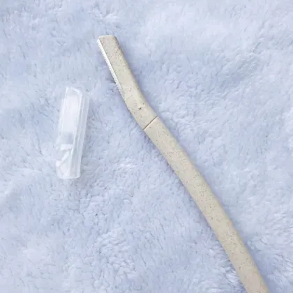 Makeup Beauty Tools: Eyebrow Trimmers and Shapers