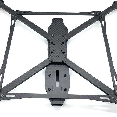 UAV FUSELELAG CARRUURTA CARNONG