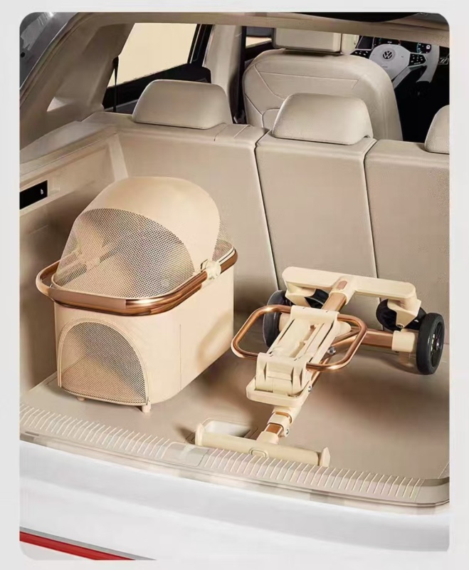 Comfortable and safe pet stroller