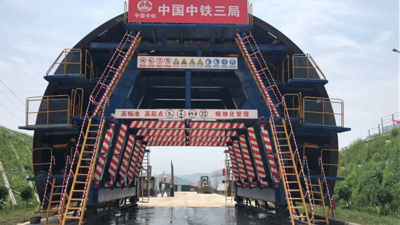 Instalación del carro de revestimiento del túnel del techo