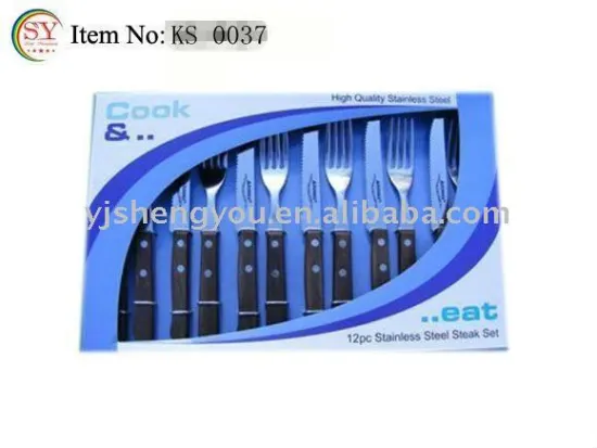 flatware set with plastic handle