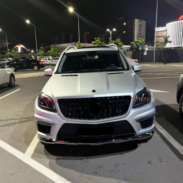 GL63 Bodykit الخلفي الأمامي المصد مع شبكة GT نمط لفئة Mercedes-Benz GL W166/X166 (2013-2015)