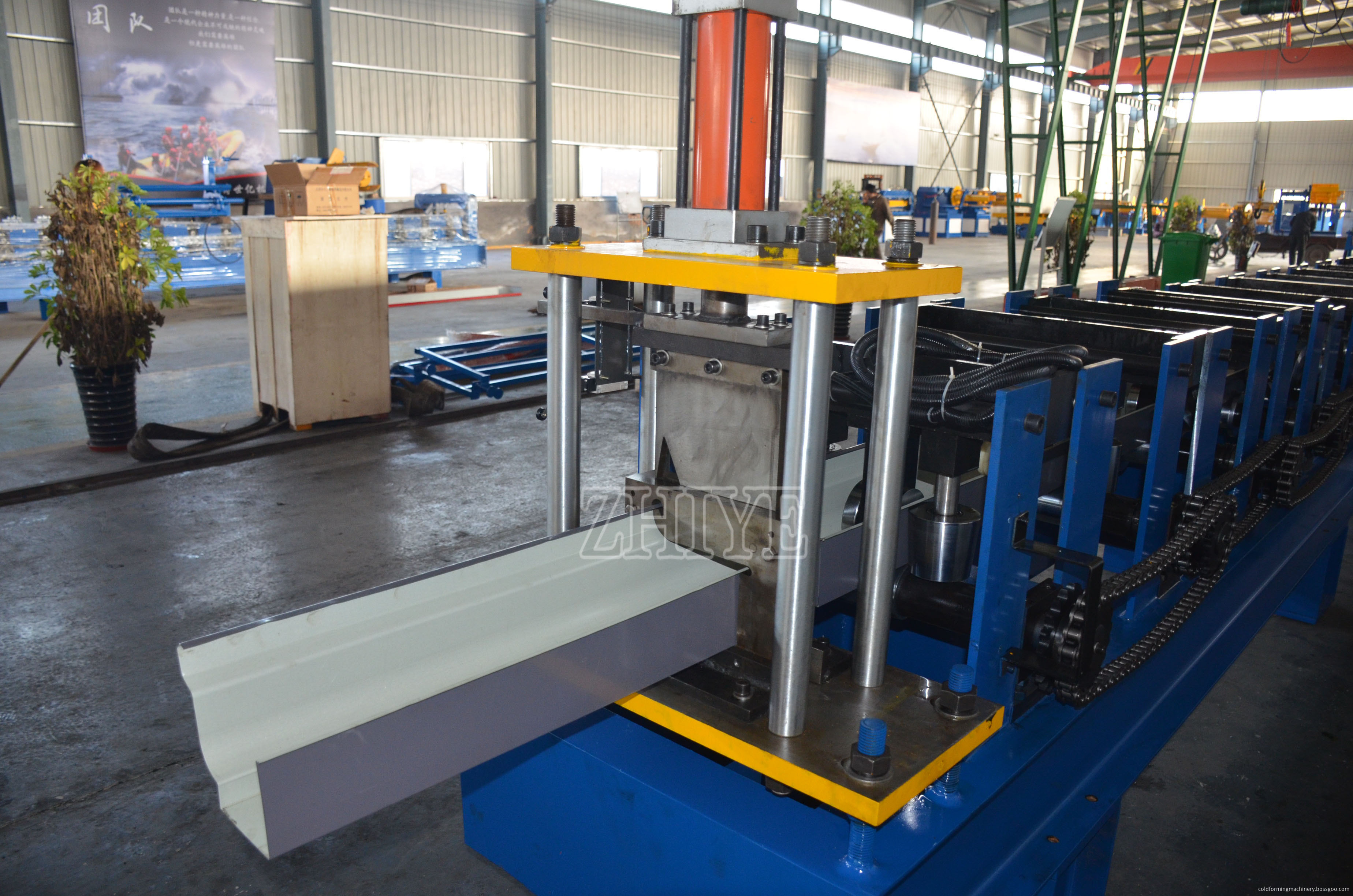 rain gutter roll forming machine