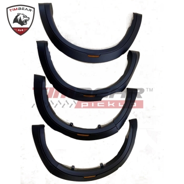 Parti automobilistiche delle vendite a caldo: Fender Flares per Mazda BT-50 (2021)