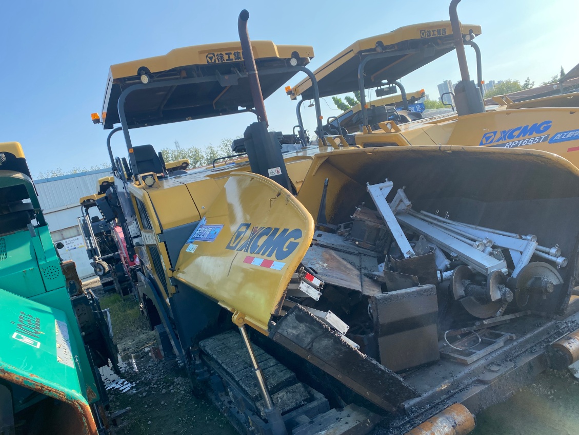 XCMG second hand RP1855T paver machine