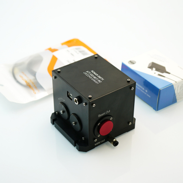 Heißer Verkauf von 532nm optischen Laserstrahlmotor -Dämpfungsanlator mit Wasserkühlsystem
