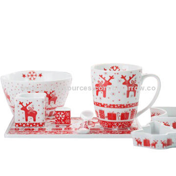 Christmas dinnerware setNew