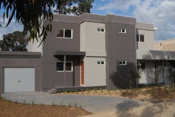 8 Modules Prefab Container Villas Folding Steel Frame Heat / Cold-insulated
