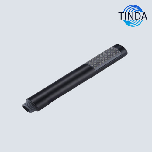 控えめなデザインのエレガントなハンドヘルドシャワー