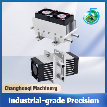 Refrigerador termoelétrico refrigerado a líquido