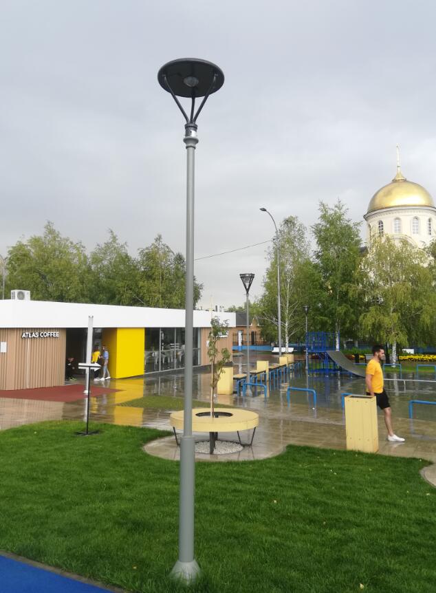 solar powered lamp post