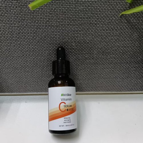 Daha Parlak Bir Cilt için Saf C Vitamini Serumu