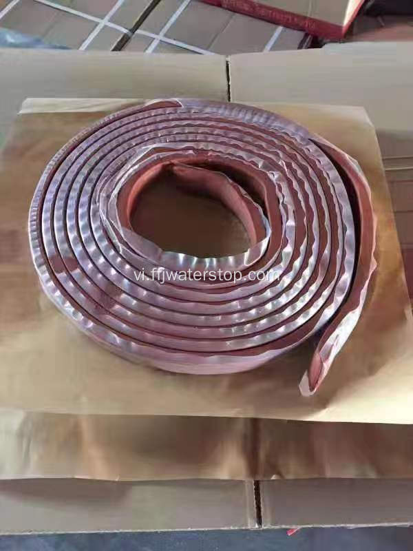 Thanh bằng nước có thể sưng lên